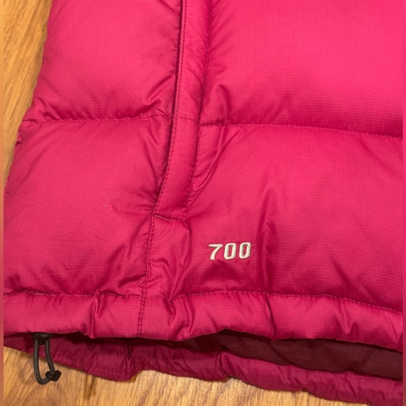 The North Face 700 Women’s Down Puffer Vest, Size L, Burgundy Pink - Picture 2 of 6